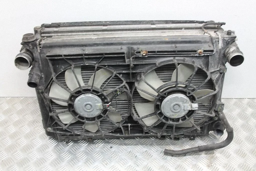 Radiaatorite komplekt – Toyota Corolla Verso E121 (2004-2007)