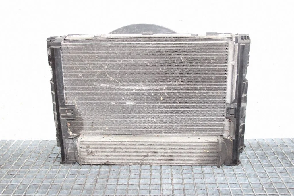Radiaatorite komplekt – BMW 1-seeria E82 E88 (2007-2014)