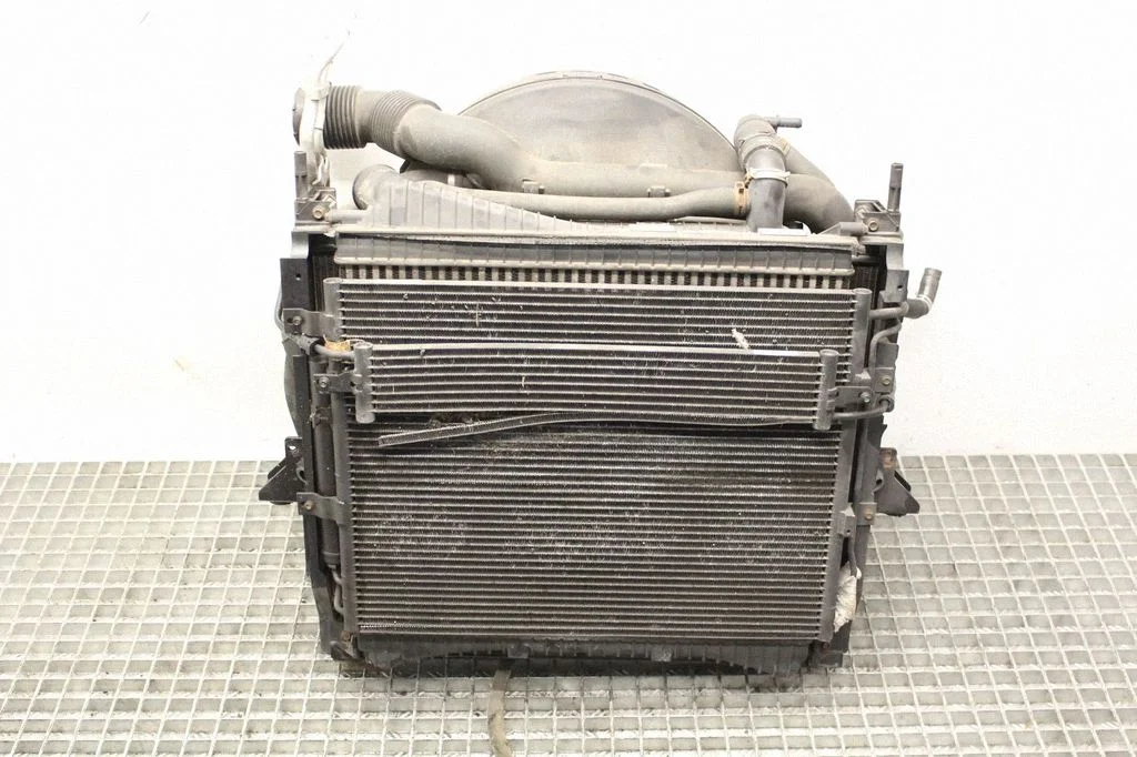 Radiatoru komplekts – Land Rover Range Rover Sport L320 (2005-2013)