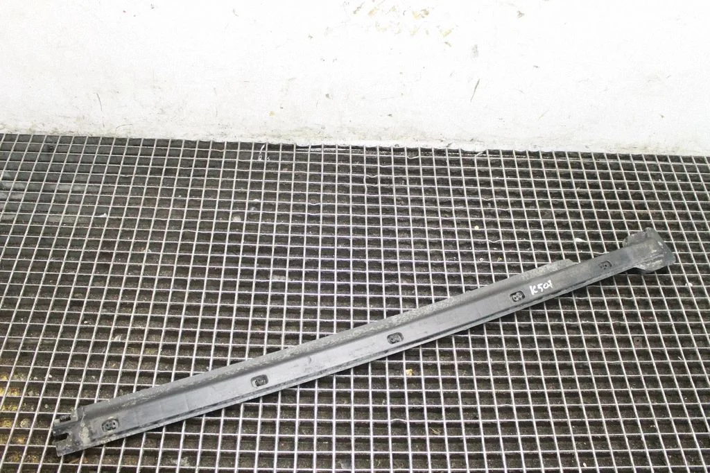 Külgmine põhjakaitse 1EA825530 – Skoda Enyaq iV (2020-)