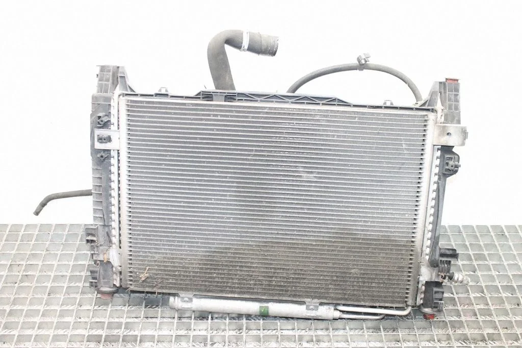 Radiaatorite komplekt – Mercedes-Benz B-klass W245 (2005-2011)