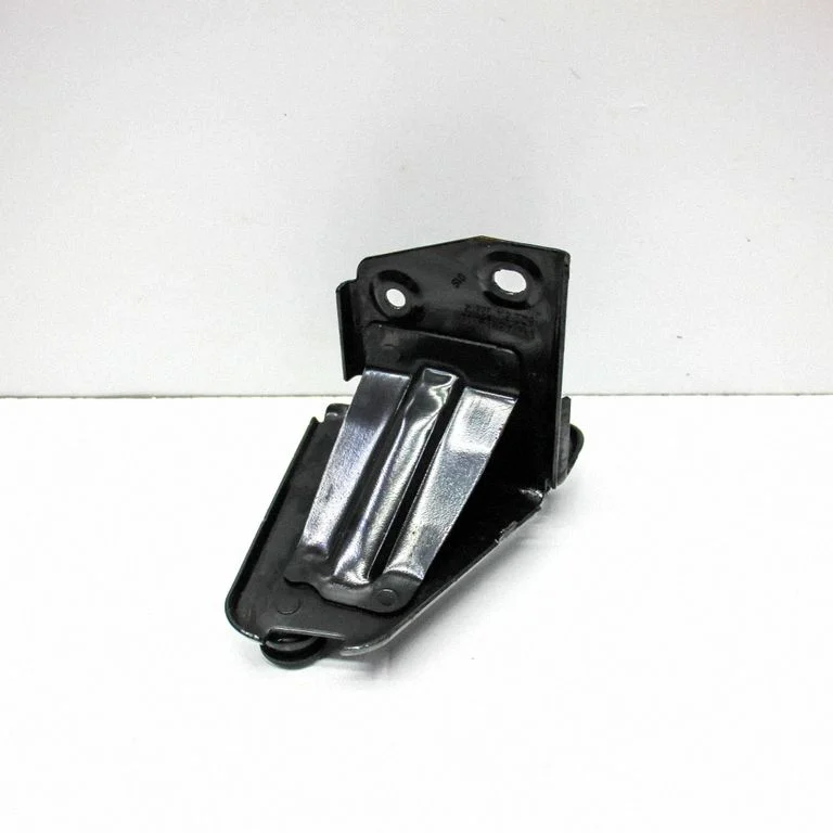ABS-pumba kinnitus 5Q2614235K