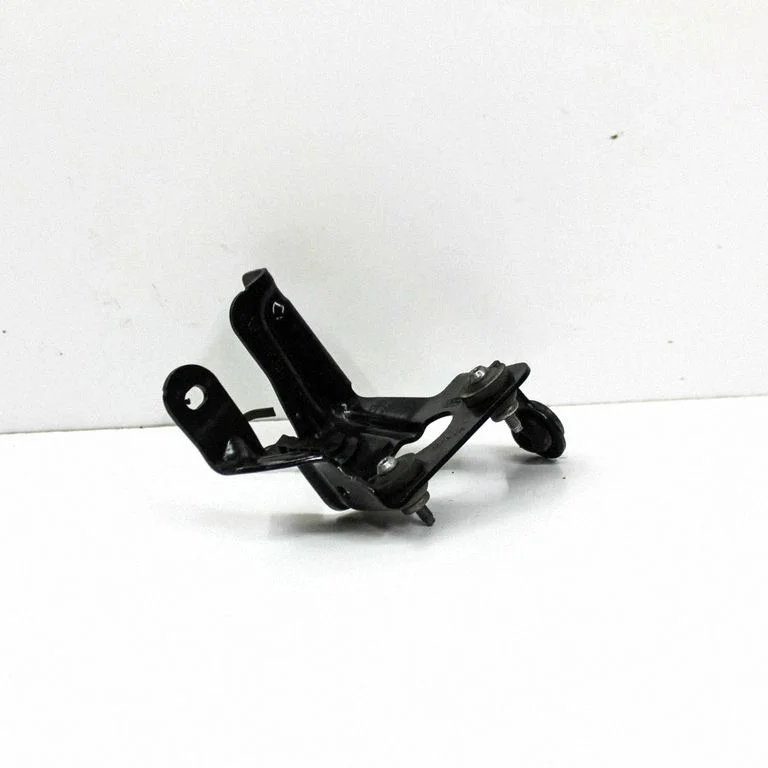 ABS-pumba kinnitus JX612C304AD