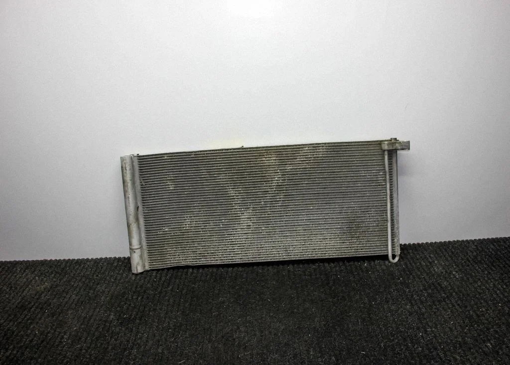 Kliimaseadme jahutusradiaator (kondensaator) 97057311100
