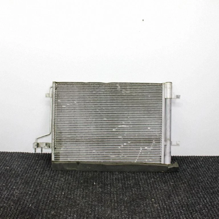 Kliimaseadme jahutusradiaator (kondensaator)