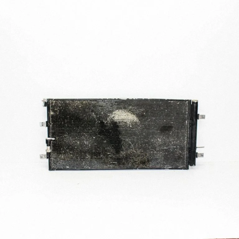 Kliimaseadme jahutusradiaator (kondensaator)