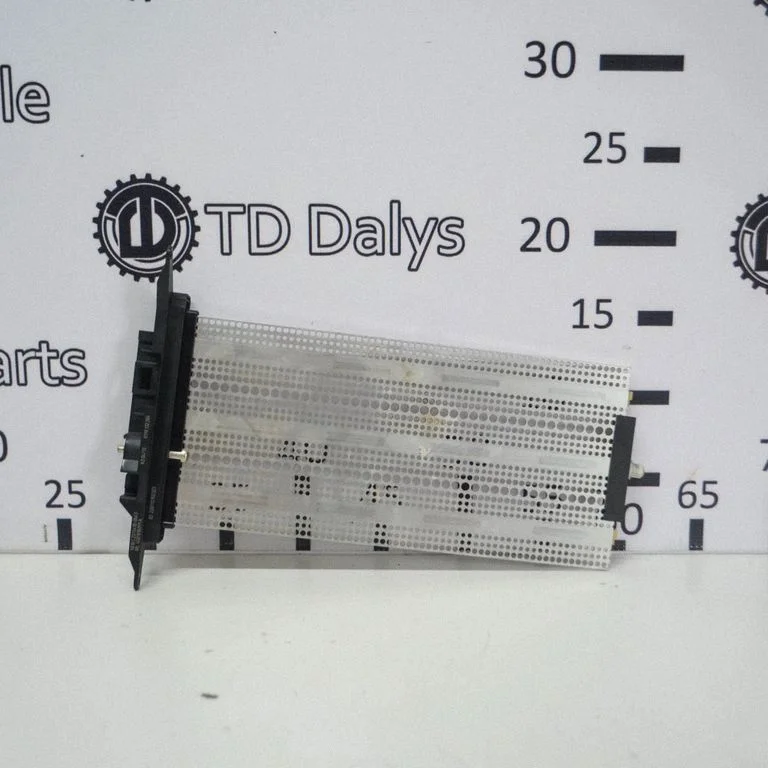 Elektriline salongi küttekeha radiaator 4G0819011A
