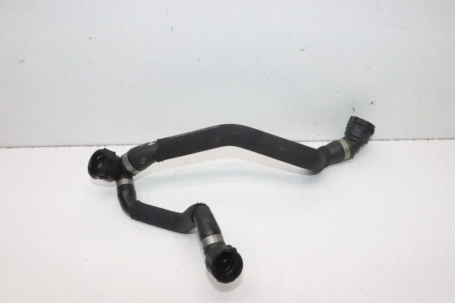 Engine coolant pipe/hose A4635010800