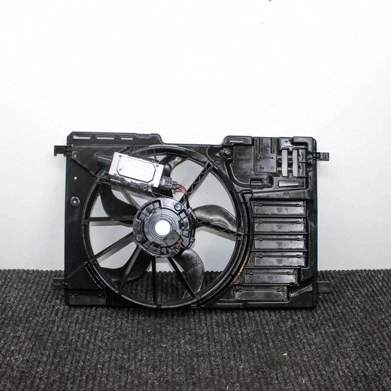 Radiaatori ventilaatori difuusor CV618C607DE