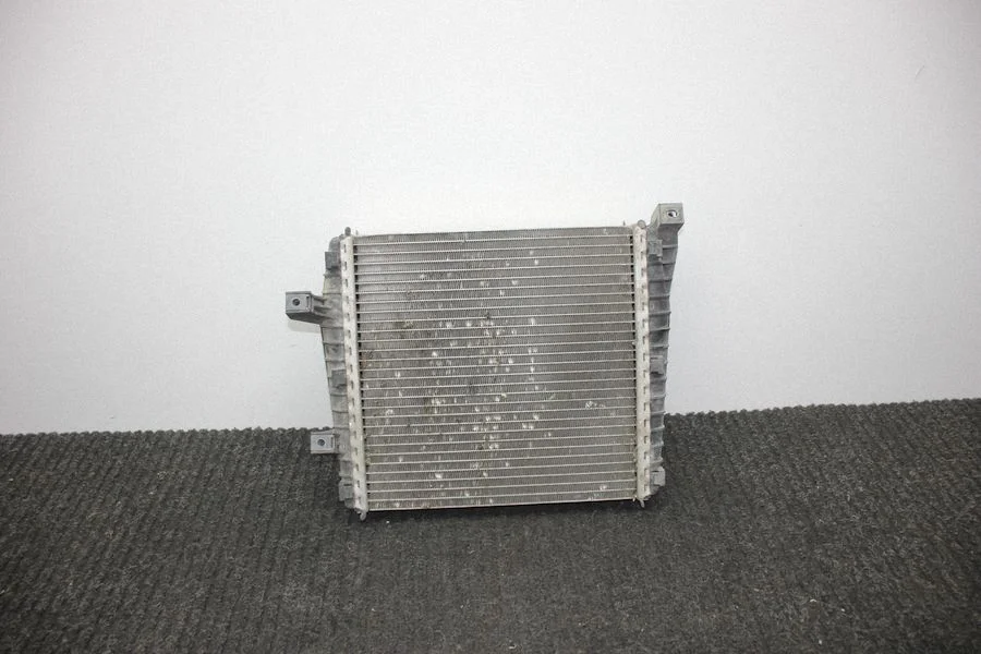 Jahutusvedeliku radiaator 7P0121212