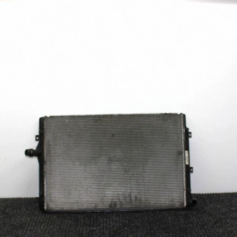 Jahutusvedeliku radiaator 1K0121251DD