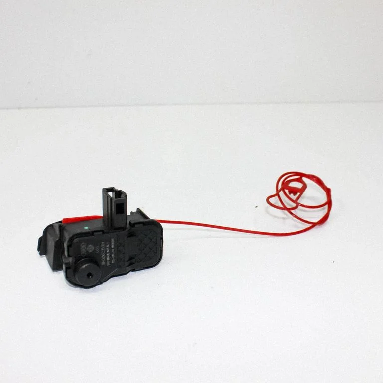 Kütusepaagi korgi lukk 8K0862153H