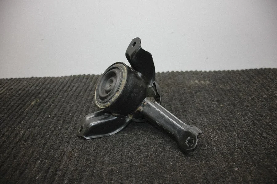 Dzinēja spilvens MGYB0112