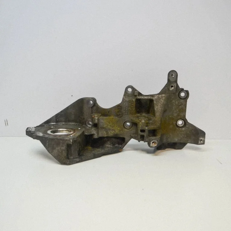 Generaatori kronstein 03L903143K