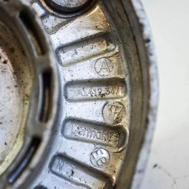 Łożysko górnego mocowania amortyzatora – Volkswagen Touareg II (2010-2018)