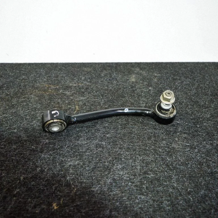 Tagumine stabilisaatori varras 7L0505465D