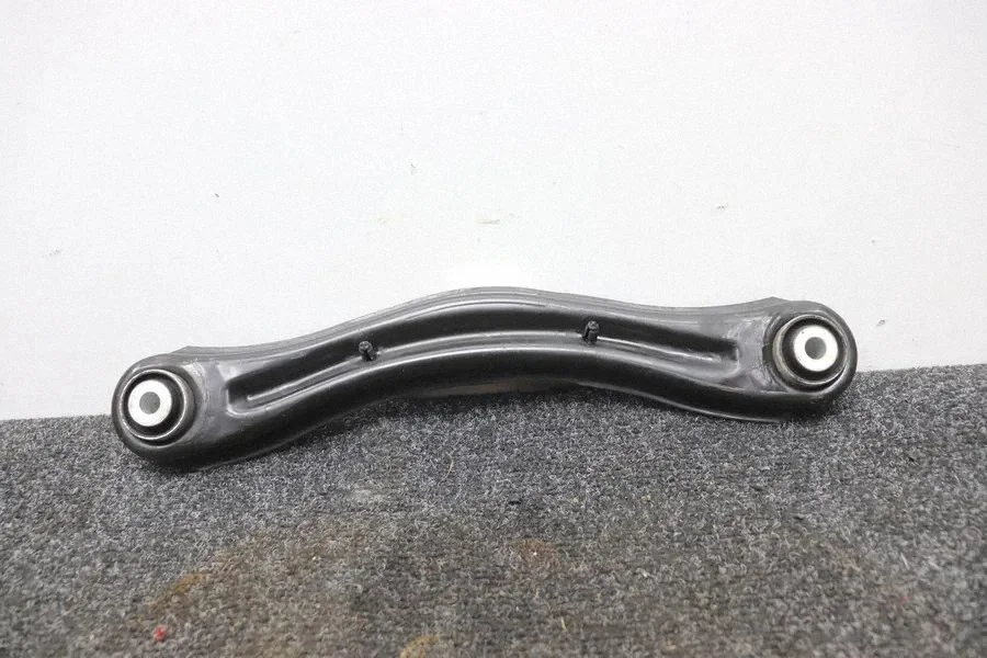 Tagumine ülemine õõtshoob 52124821AC
