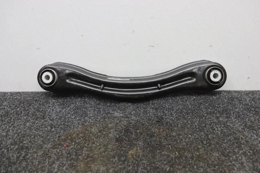 Tagumine ülemine õõtshoob 52124821AC