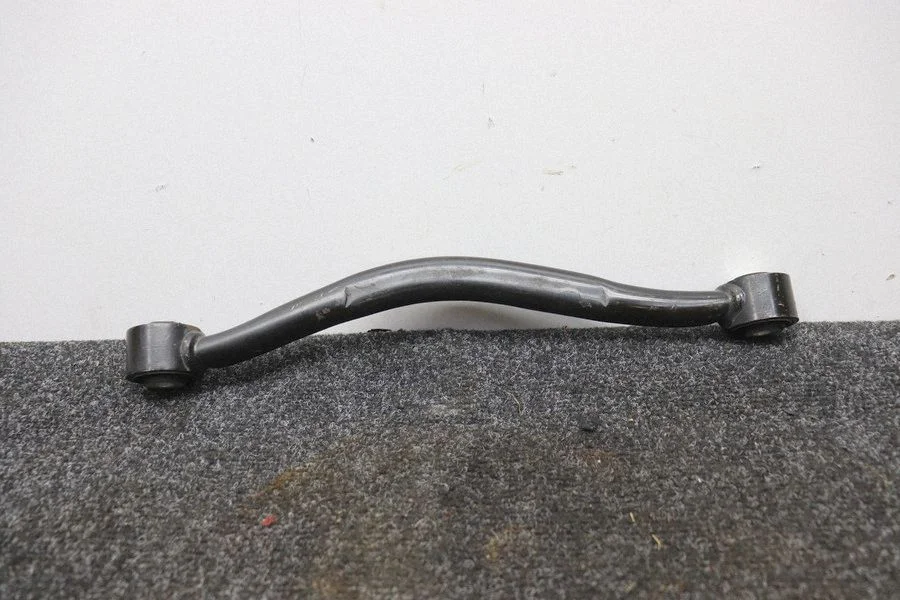 Tagumine ülemine õõtshoob 52124830AD