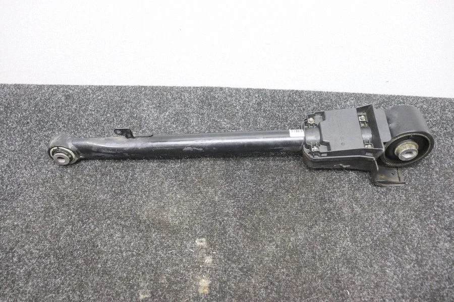 Tagumine ülemine õõtshoob A4633503501