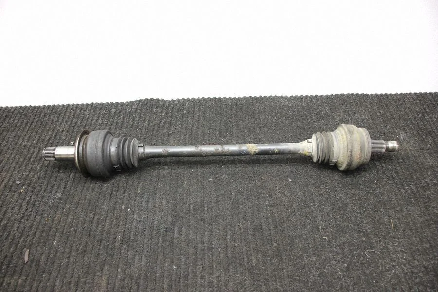 Rear driveshaft – right