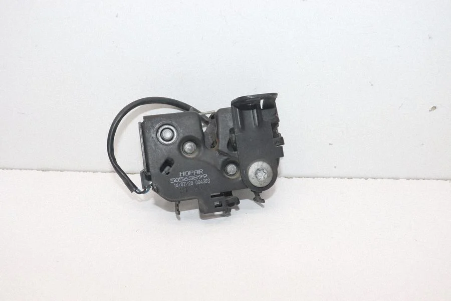 Engine bonnet/hood lock/catch 50563899