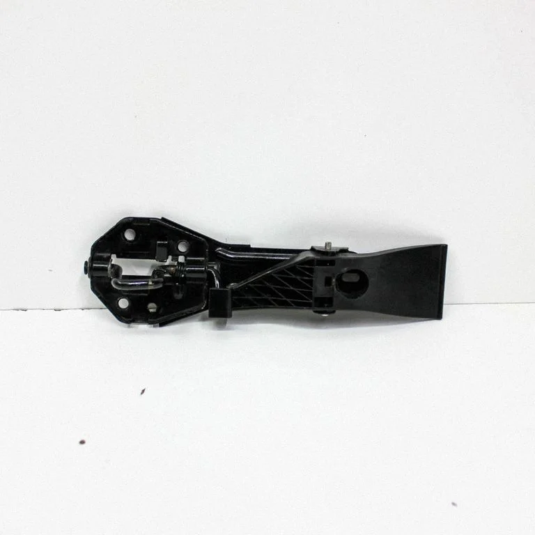 Engine bonnet/hood lock/latch loop/hook 4G0823480