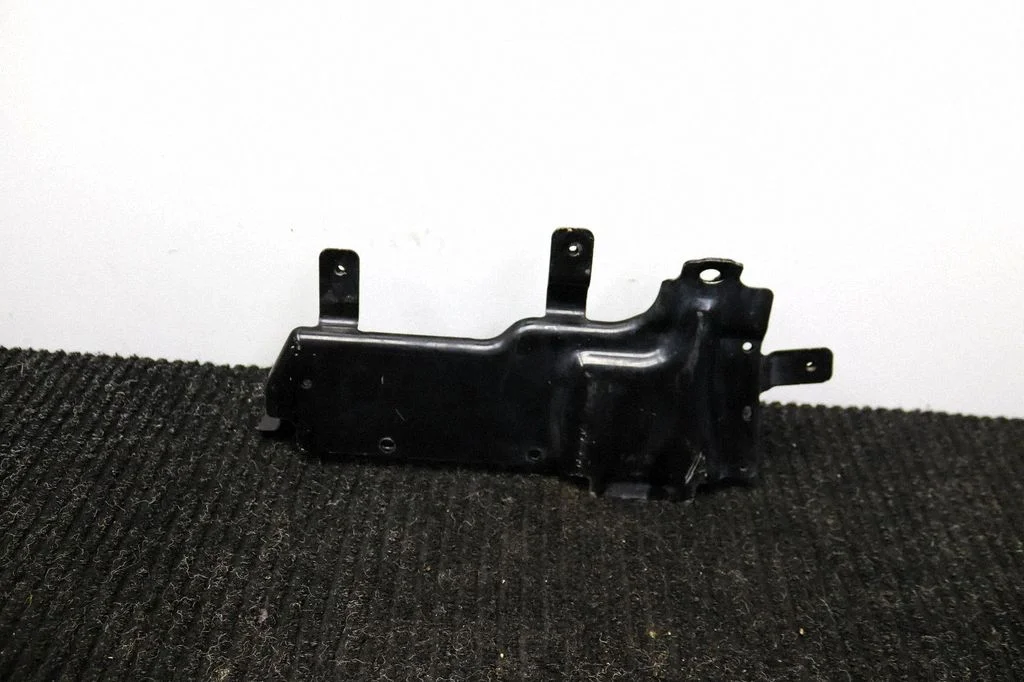 Mootori põhjakaitse M8E210C726BB