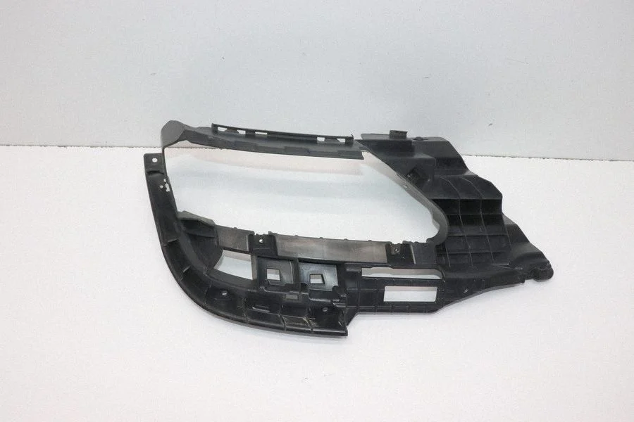 Rear bumper mounting bracket 8W0807348D