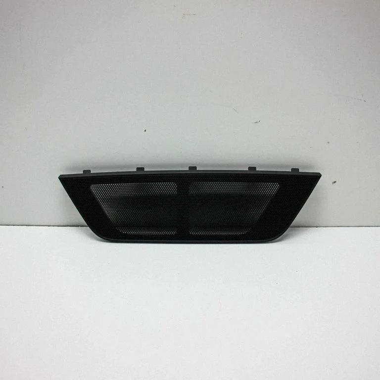 Quarter panel pressure vent 656857717A