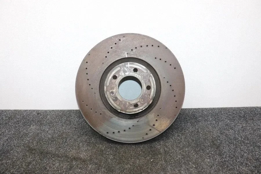 Priekšējais bremžu disks 000000