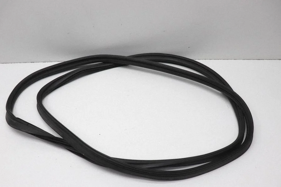 Loading door rubber seal (on body) 000000