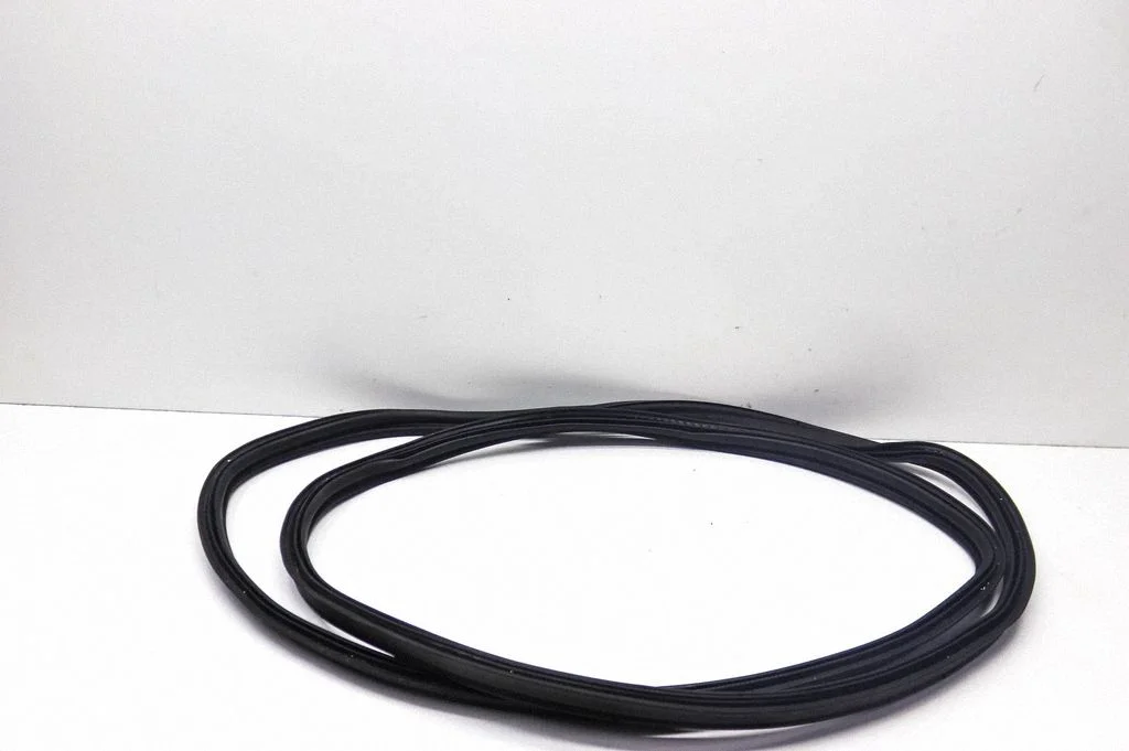 Loading door rubber seal (on body)