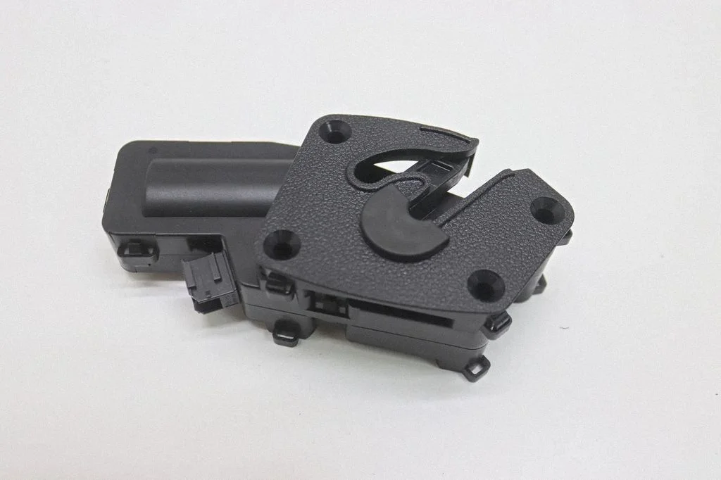 Tailgate/trunk/boot lift motor 3T0827300B