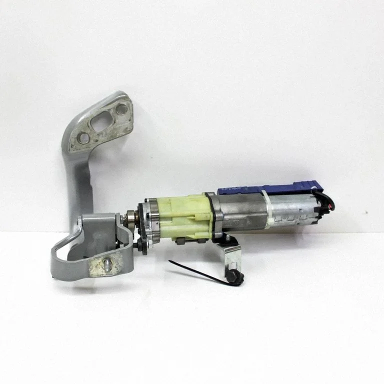 Tailgate/trunk/boot lift motor 8K9827852