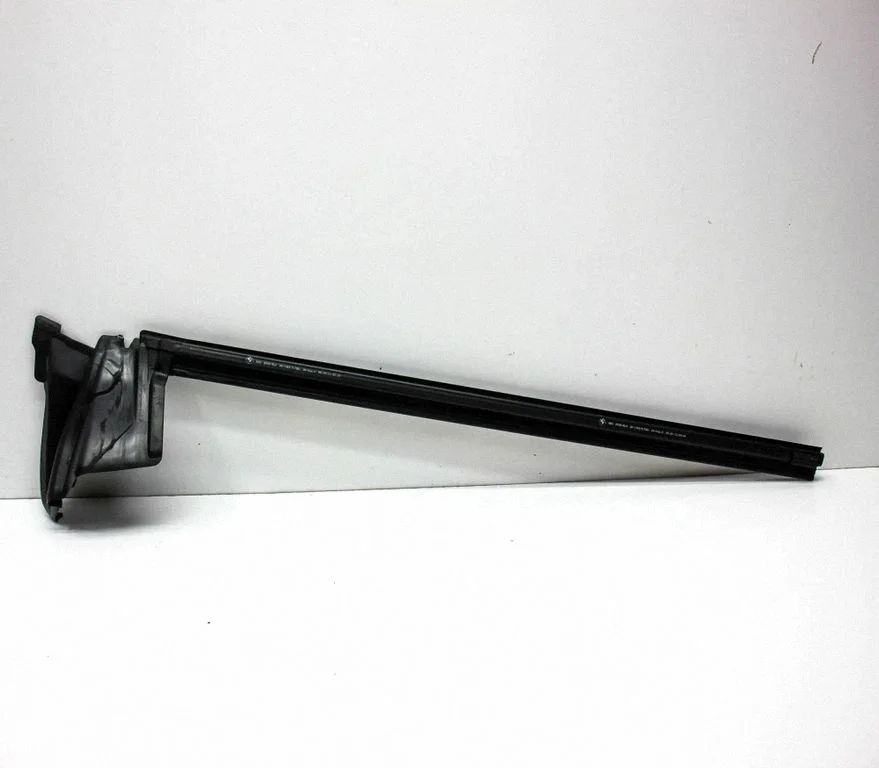 Front door rubber seal – BMW 6 Series F06 Gran coupe (2012-2018)