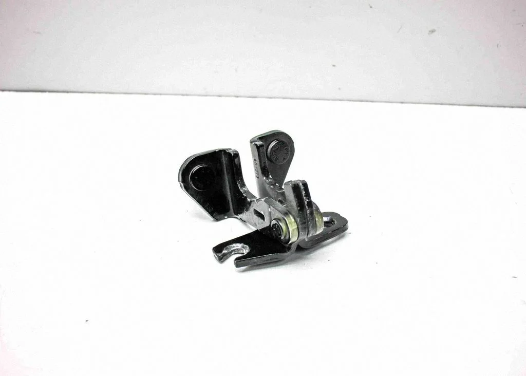 Rear door upper hinge – Tesla Model 3 (2017-)