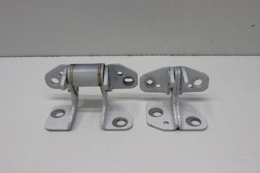 Rear door hinge set 55113665AI
