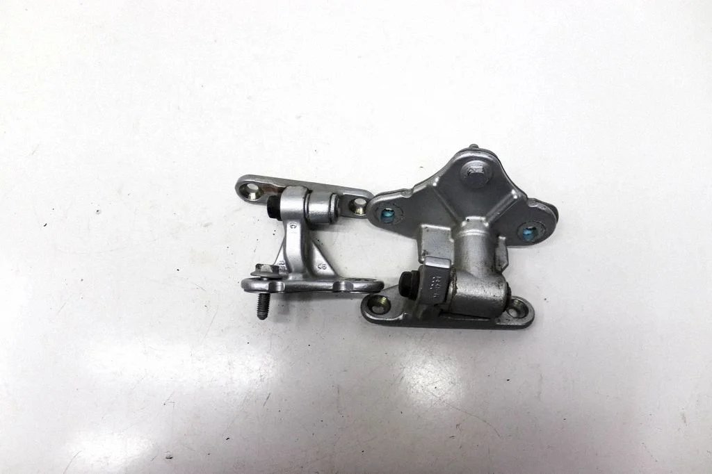 Rear door hinge set – Mercedes-Benz GL-Class X164 (2006-2012)