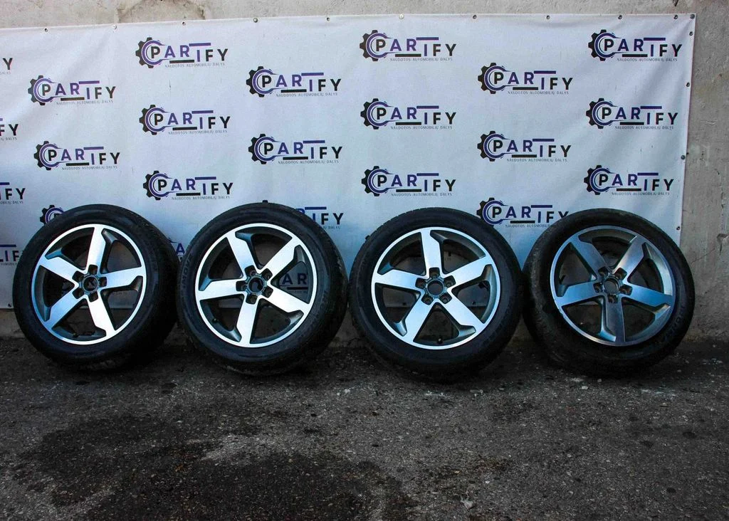 R18 valuvelg (-veljed) 8U0601025T