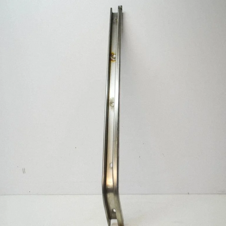 Augšējā rullīša vadotne/ augšējā eņģe 2K0843872H
