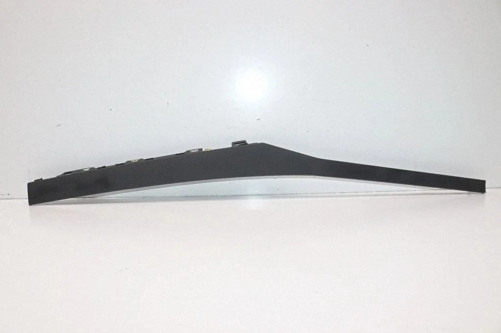 Dashboard glove box trim 83B853242