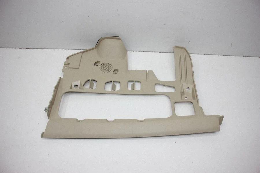 Dashboard lower bottom trim panel 156112993