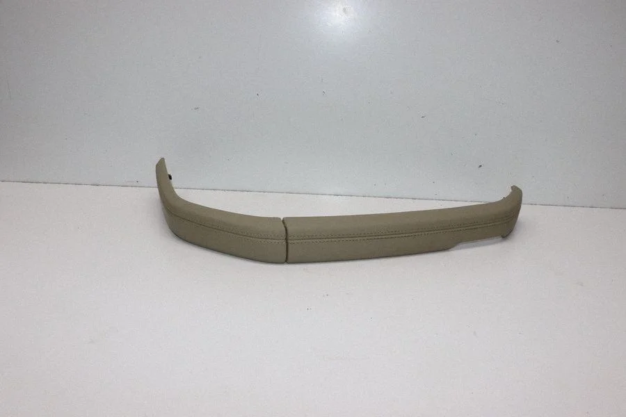 Front door seat control surround trim – Land Rover Range Rover L405 (2013-2021)