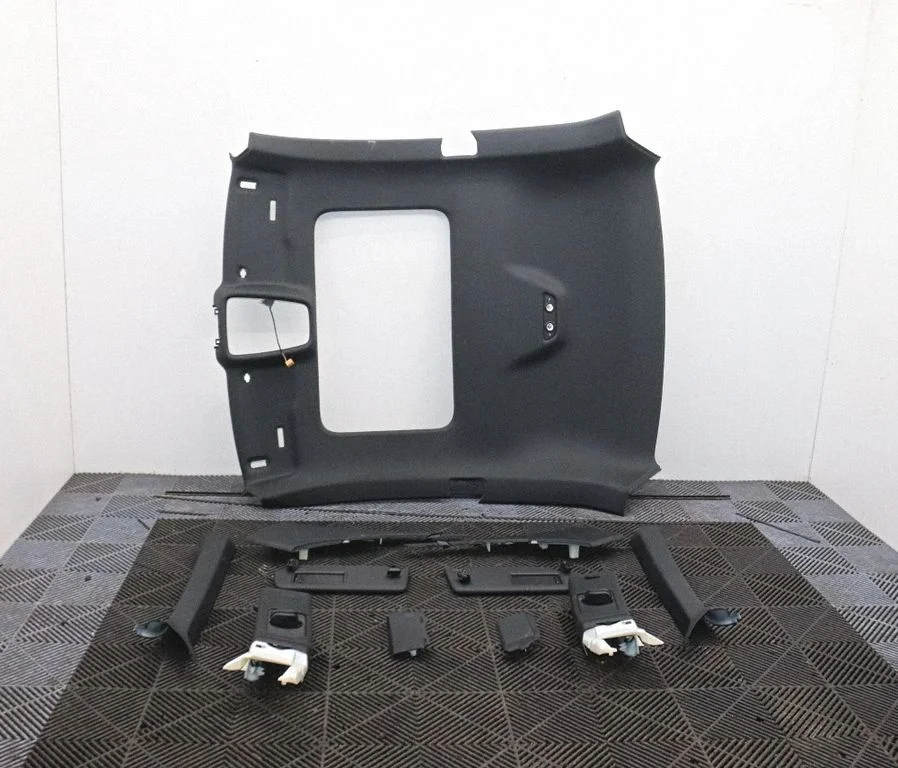 Podsufitka (komplet) 8W6867506C