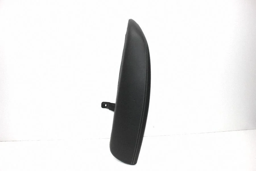 Sānu apdare pie aizmugurējā sēdekļa (apakšā) 6RM913X9AA