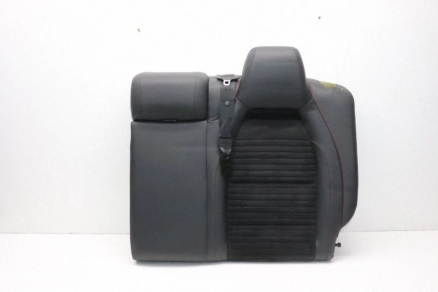 Rear seat 000000