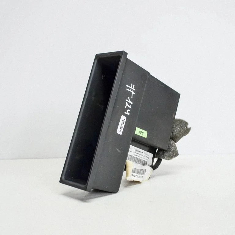 Gniazdo AUX 3R0857925C