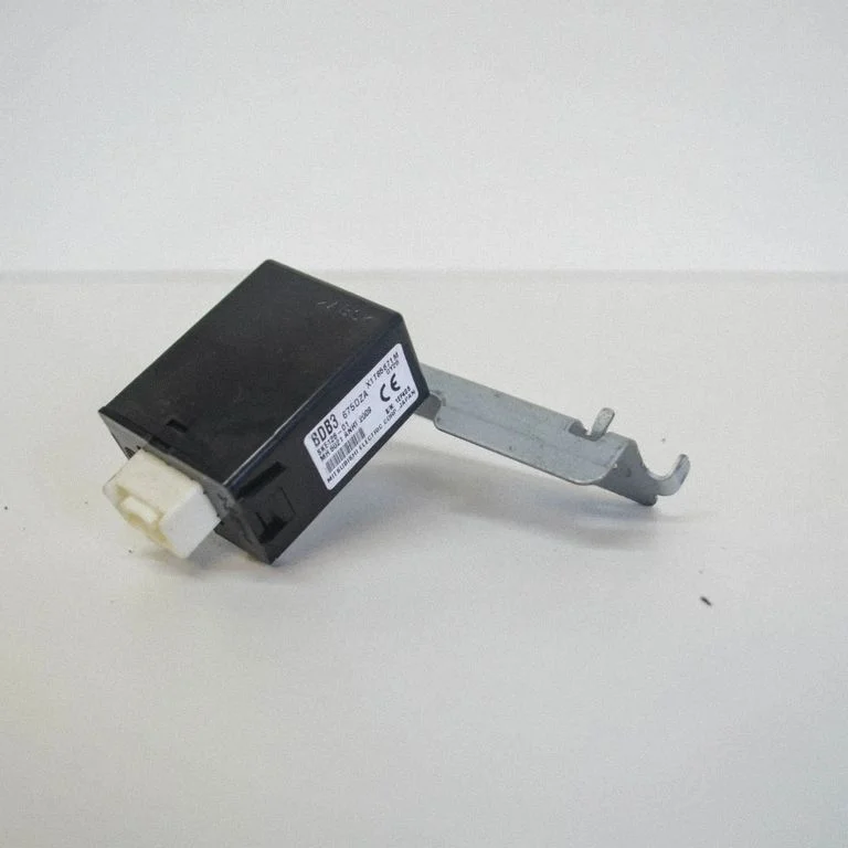 Moduł systemu bezkluczykowego KESSY (keyless) – Mazda 3 II (2009-2013)