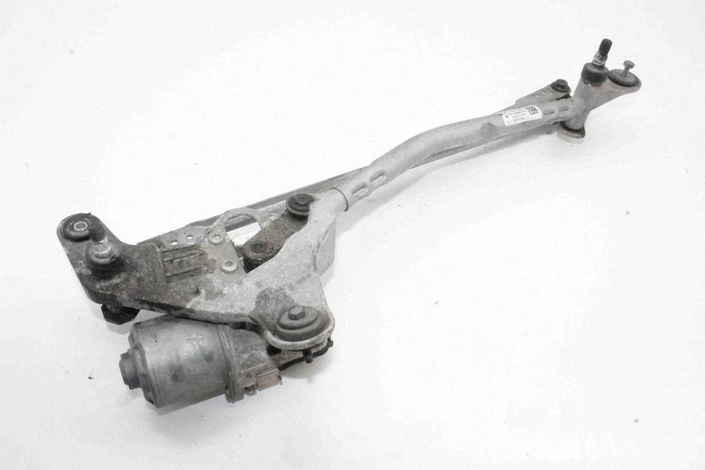 Front wiper linkage and motor 109585500A